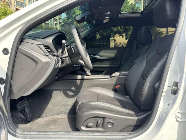 Cadillac CT4 - фото 3