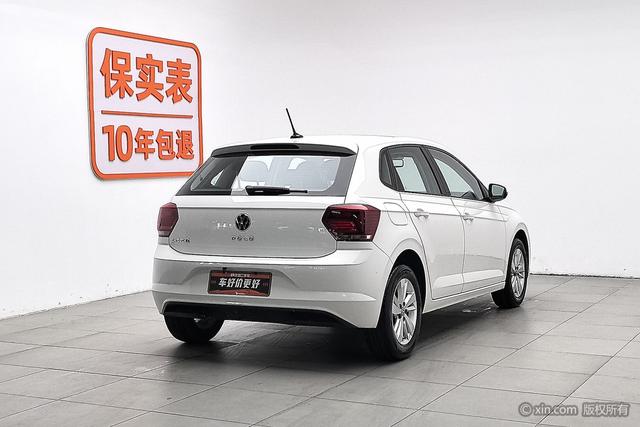 Volkswagen Polo - фото 1
