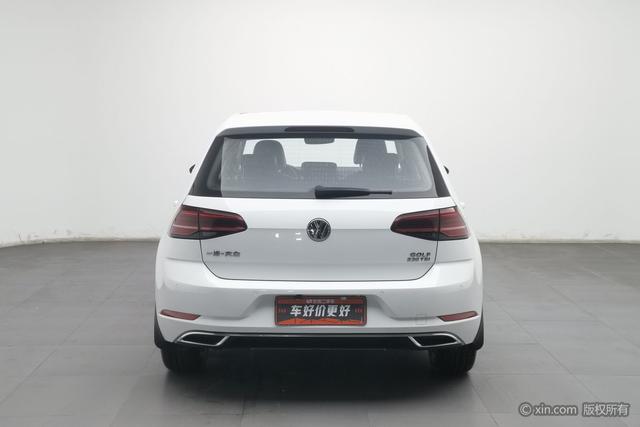 Volkswagen Golf - фото 3