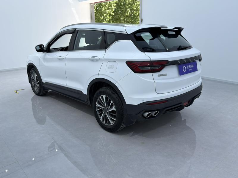 Geely Coolray - фото 3