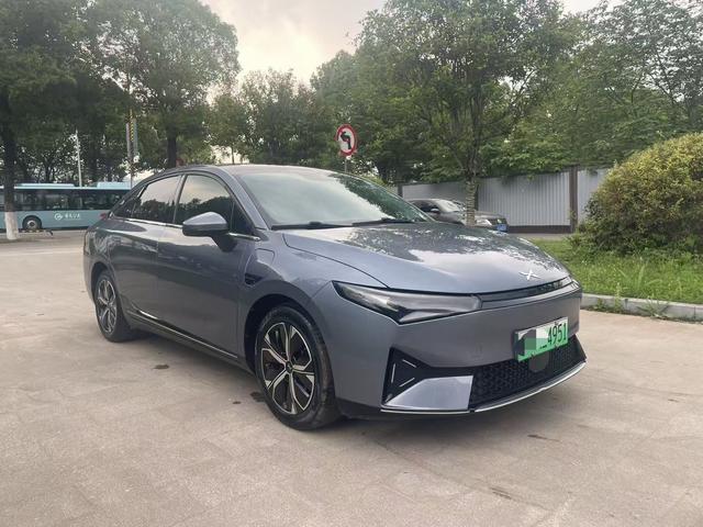 XPeng P5 - фото 2