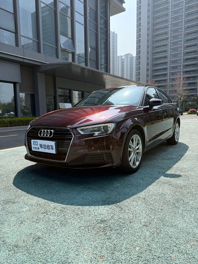 Audi A3 - фото 0