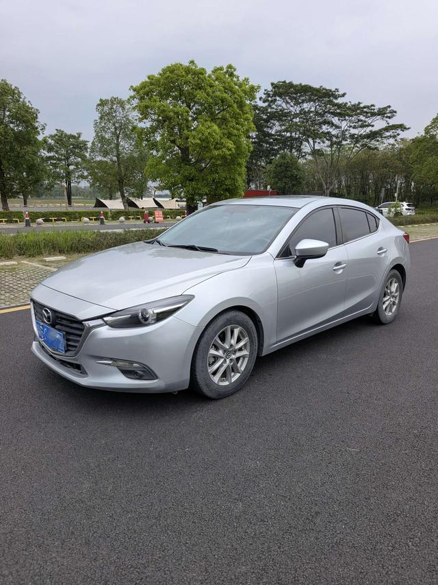 Mazda Mazda3 - фото 0