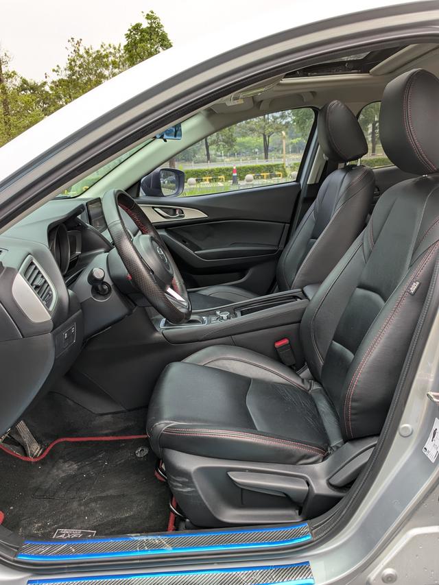 Mazda Mazda3 - фото 3