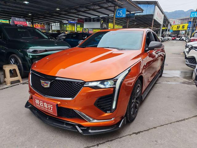 Cadillac CT4 - фото 0