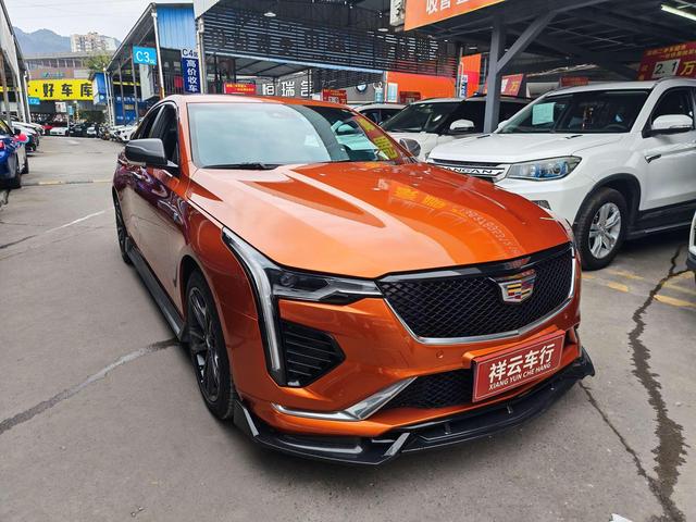 Cadillac CT4 - фото 1