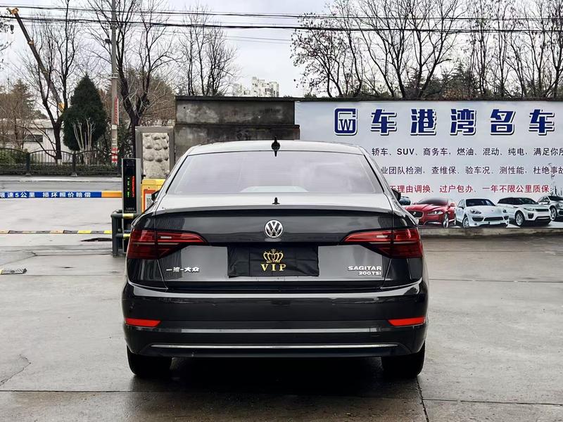 Volkswagen Sagitar - фото 4