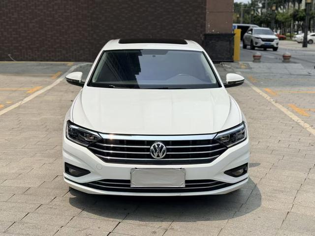 Volkswagen Sagitar - фото 1