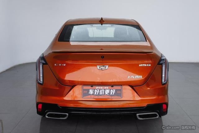 Cadillac CT4 - фото 3