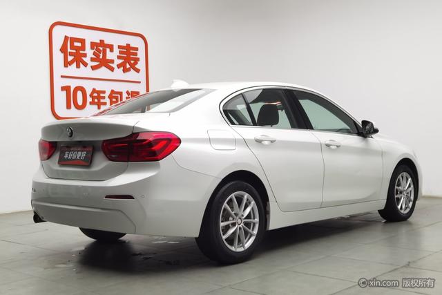 BMW 1-Series - фото 1