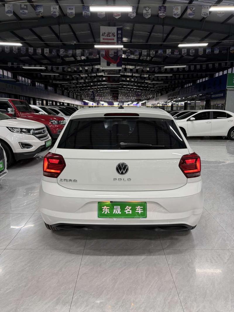 Volkswagen Polo - фото 4