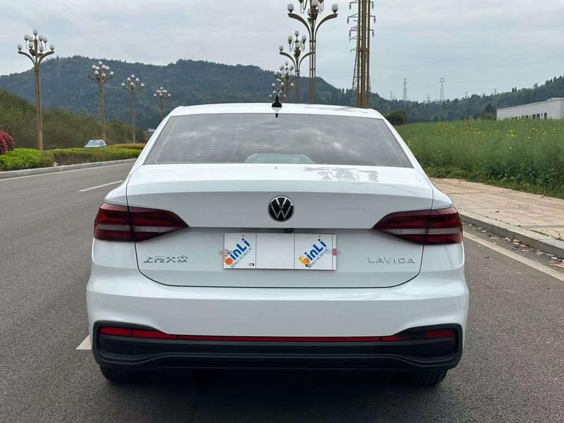 Volkswagen Lavida - фото 4