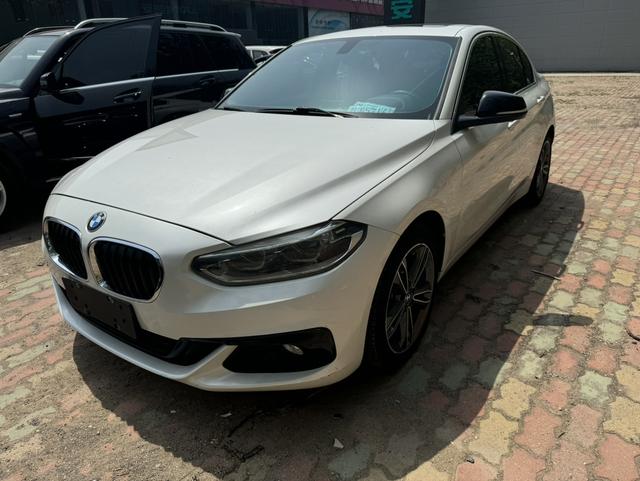 BMW 1-Series - фото 0