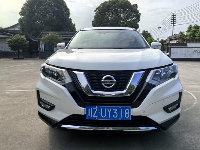 Nissan X-Trail - фото 1