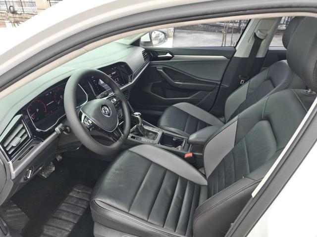 Volkswagen Sagitar - фото 3