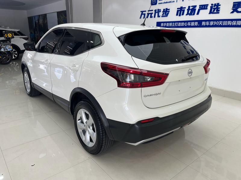 Nissan Qashqai - фото 4