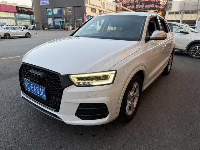 Audi Q3 - фото 0