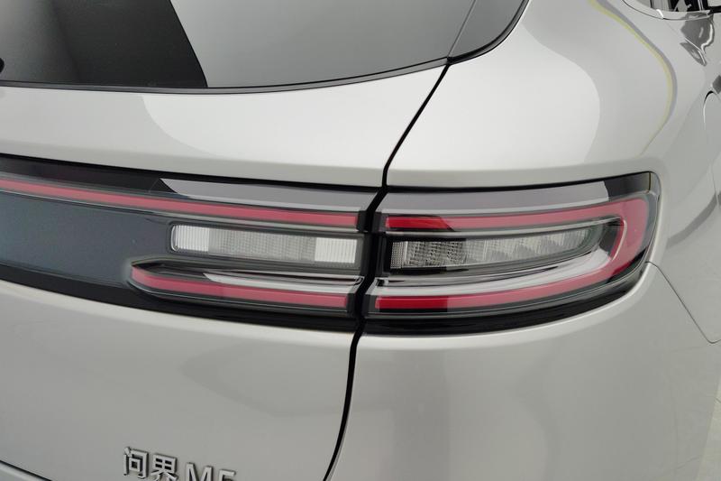 AITO M5 - фото 4