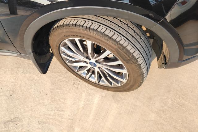 Ford Territory - фото 4
