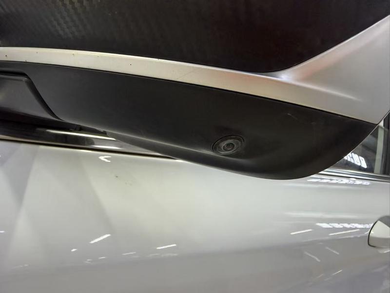 Geely Coolray - фото 4