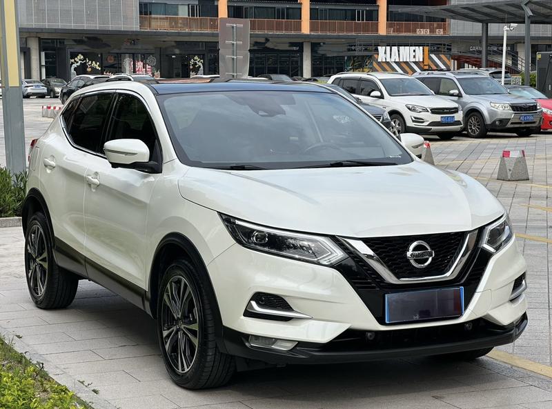 Nissan Qashqai - фото 2