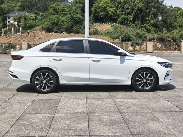 Geely Emgrand - фото 4