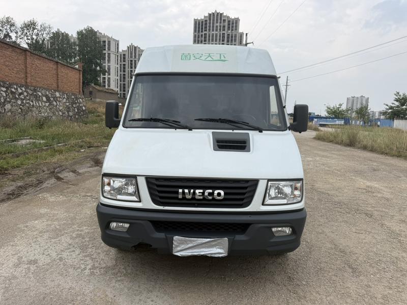 Iveco Daily - фото 1