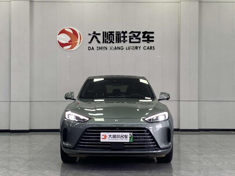 AITO M5 - фото 1