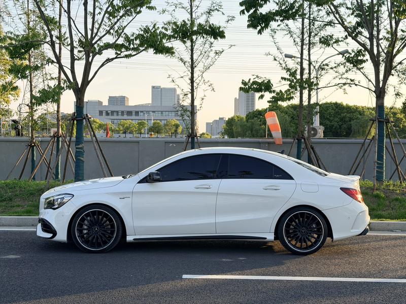 Mercedes-Benz CLA AMG - фото 3
