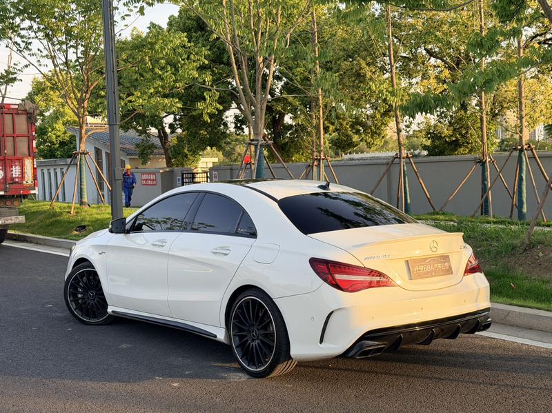 Mercedes-Benz CLA AMG - фото 4