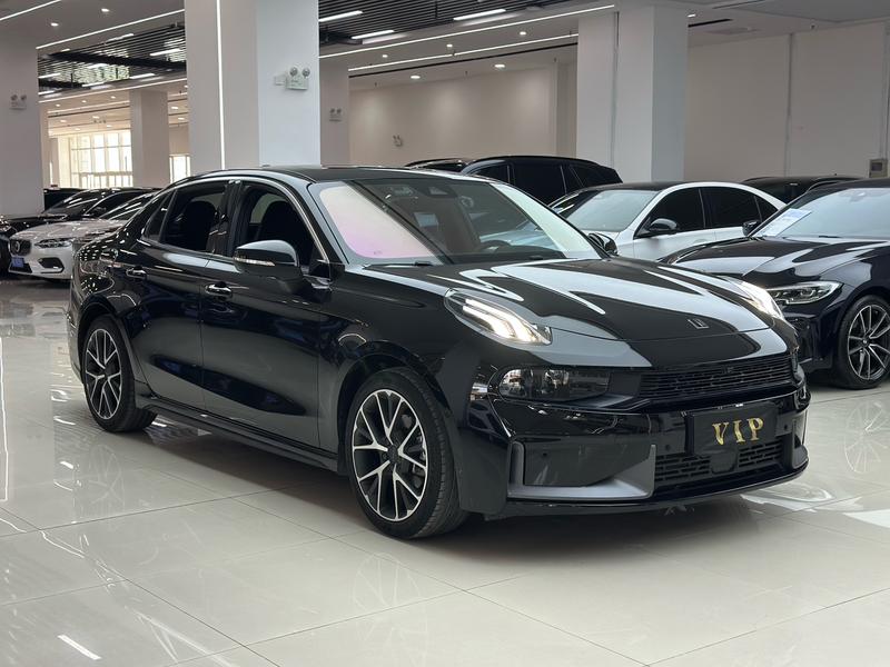Lynk & Co 03 - фото 2
