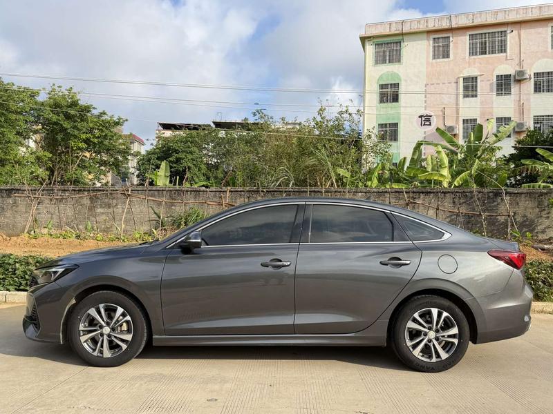 Changan Eado - фото 2