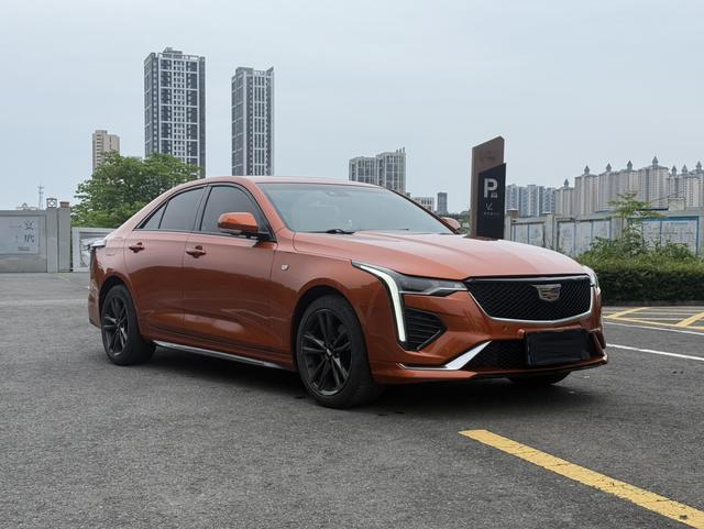 Cadillac CT4 - фото 2