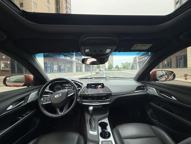 Cadillac CT4 - фото 3