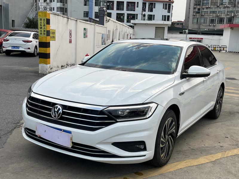 Volkswagen Sagitar - фото 0