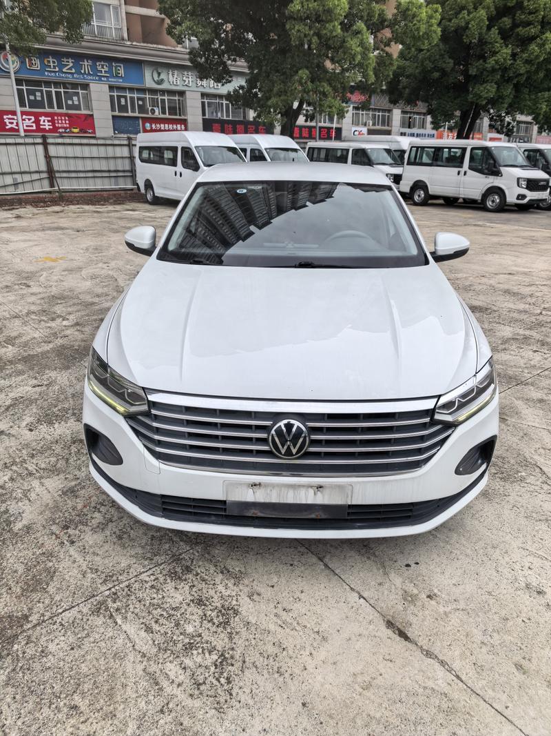 Volkswagen Lavida - фото 1