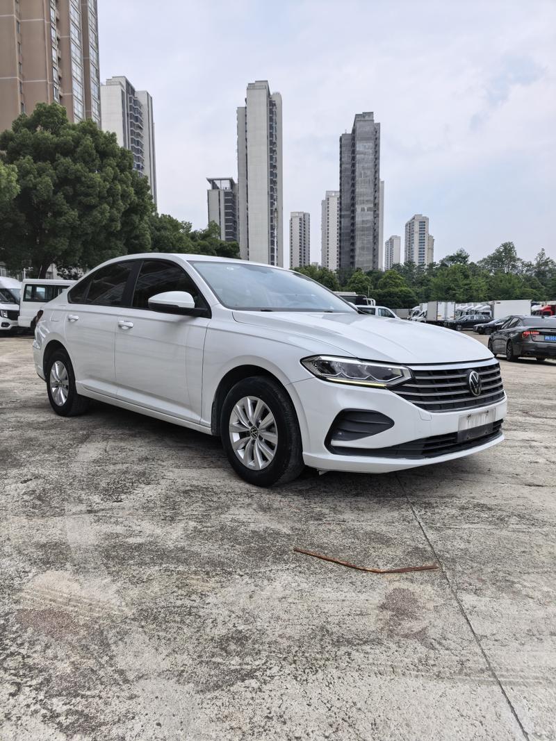 Volkswagen Lavida - фото 2