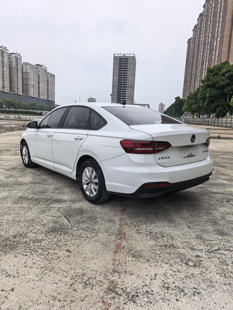 Volkswagen Lavida - фото 3