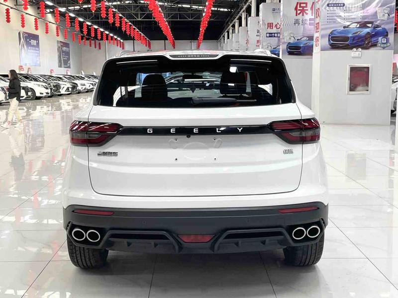Geely Coolray - фото 4