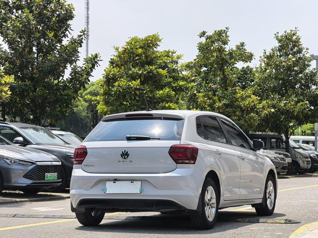 Volkswagen Polo - фото 4