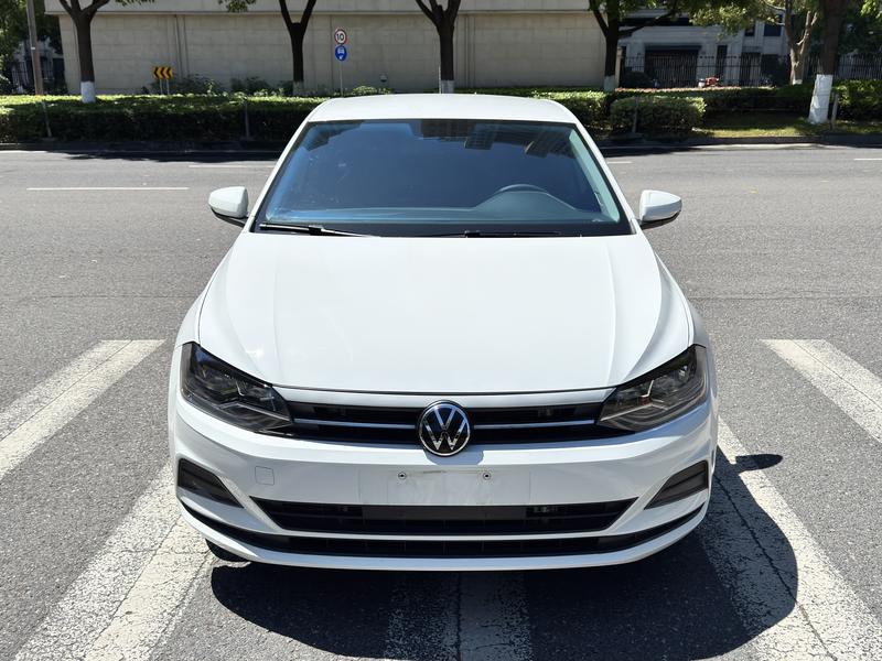 Volkswagen Polo - фото 1