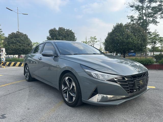 Hyundai Elantra - фото 2