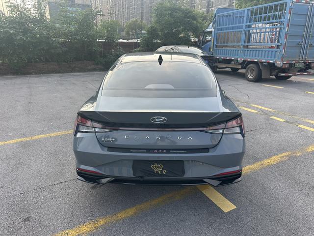 Hyundai Elantra - фото 4