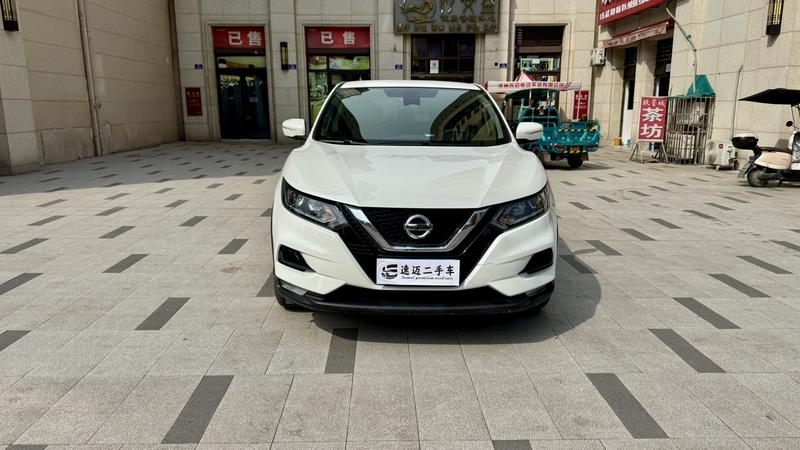 Nissan Qashqai - фото 1