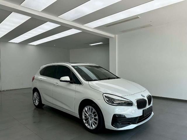 BMW 2-Series Active Tourer - фото 2