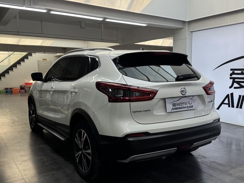 Nissan Qashqai - фото 4