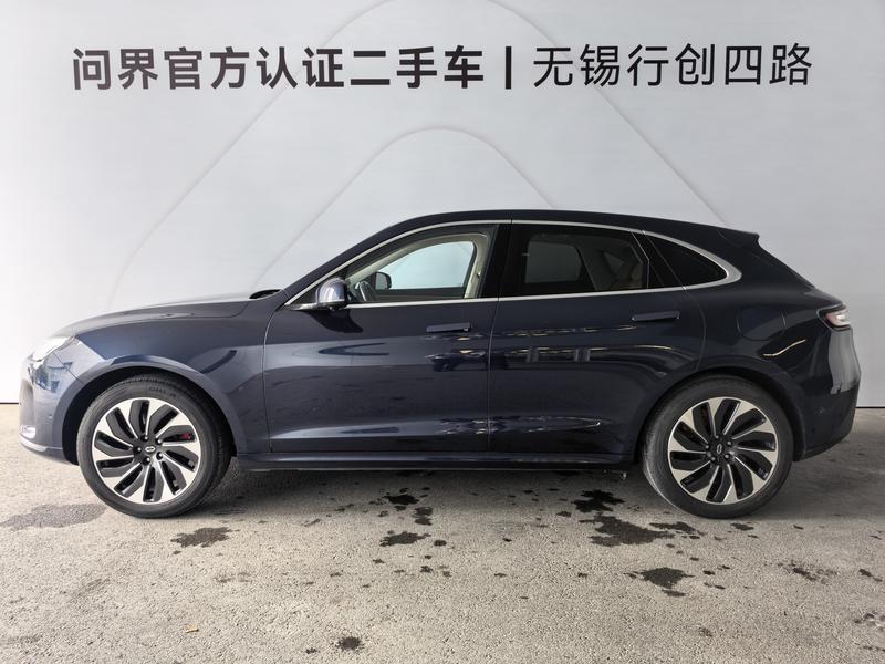 AITO M5 - фото 1