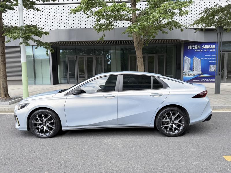 GAC Trumpchi Empow - фото 3