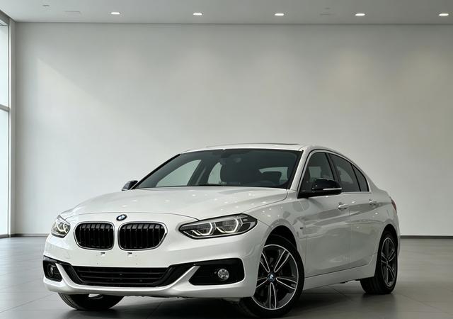 BMW 1-Series - фото 0
