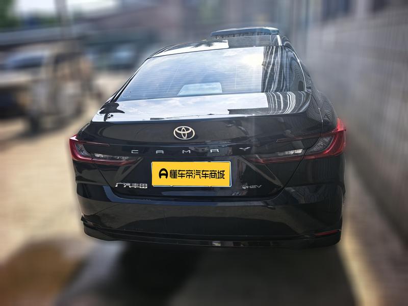 Toyota Camry - фото 4